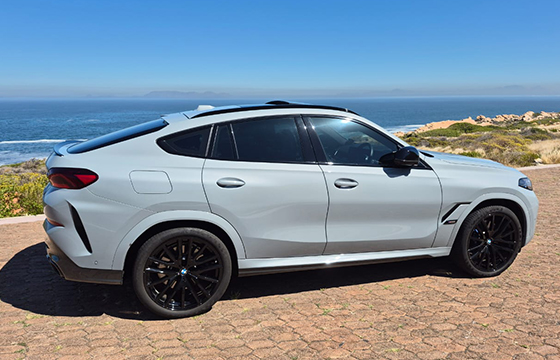 BMW - X6 M60i X-Drive G06